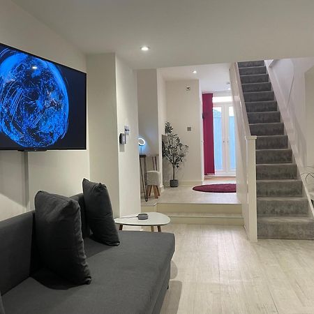 The Snap Pad Boutique Apartment Royal Tunbridge Wells Esterno foto