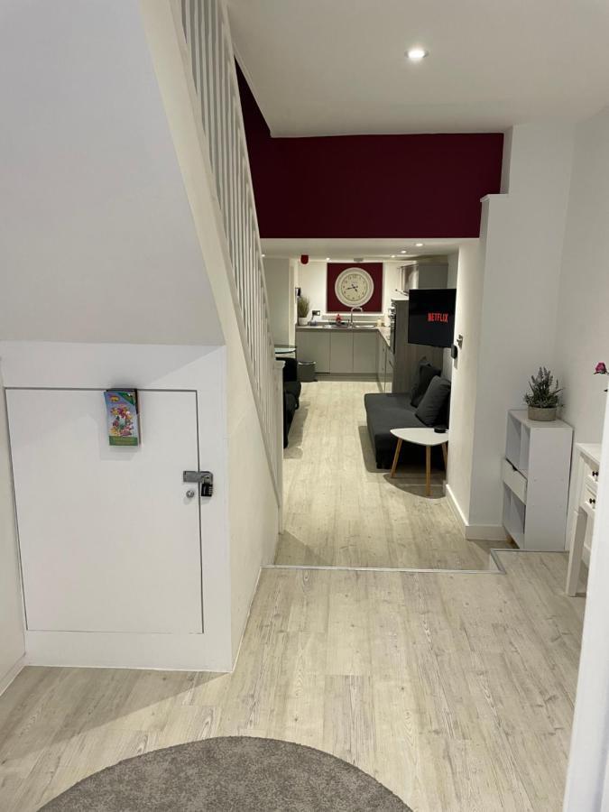 The Snap Pad Boutique Apartment Royal Tunbridge Wells Esterno foto