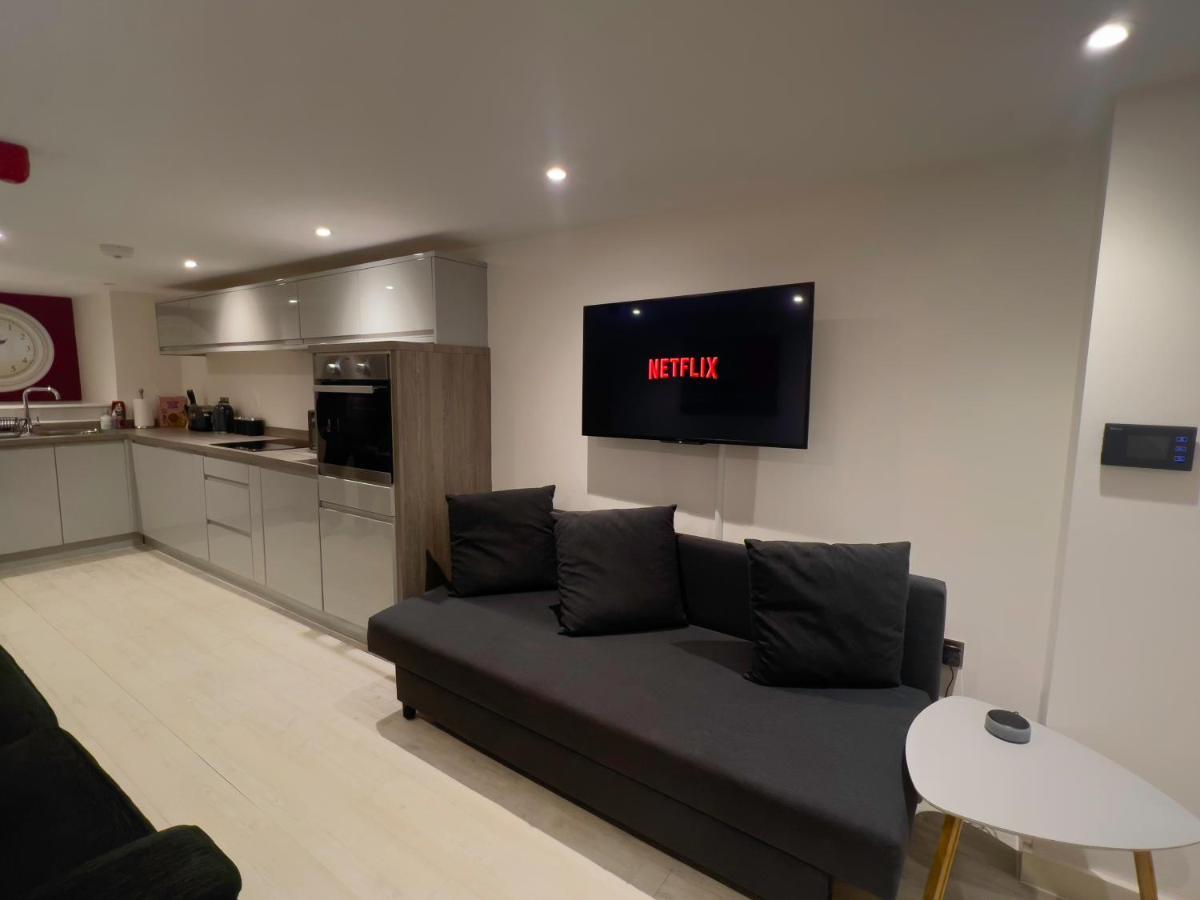 The Snap Pad Boutique Apartment Royal Tunbridge Wells Esterno foto