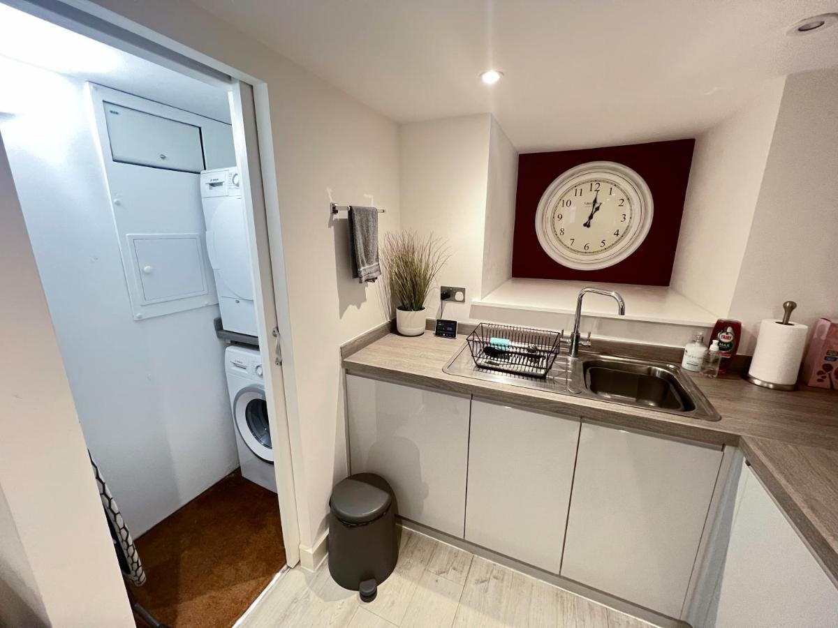The Snap Pad Boutique Apartment Royal Tunbridge Wells Esterno foto