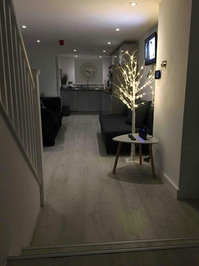The Snap Pad Boutique Apartment Royal Tunbridge Wells Esterno foto