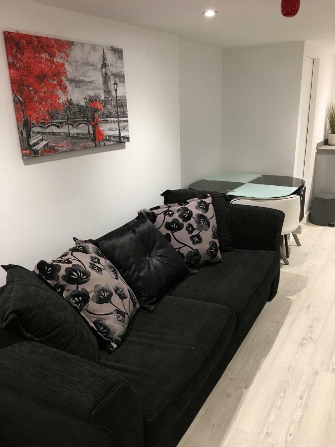 The Snap Pad Boutique Apartment Royal Tunbridge Wells Esterno foto